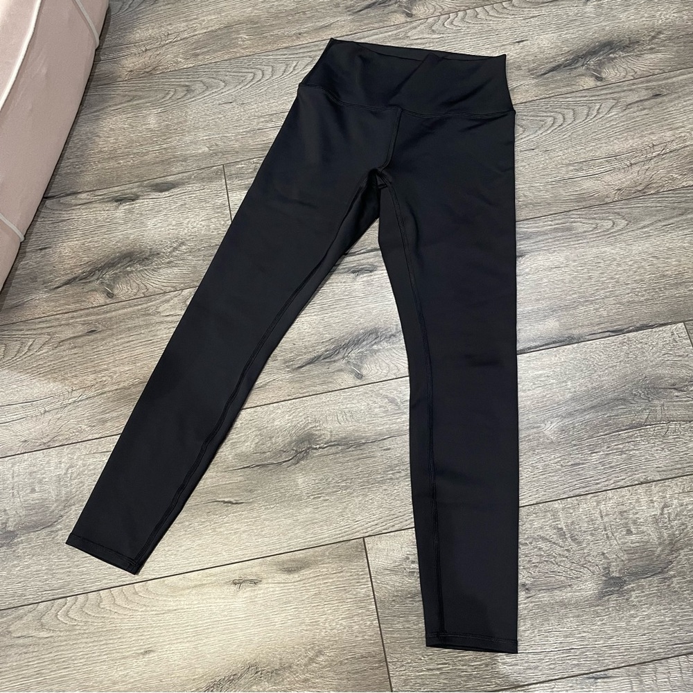 Alo Yoga Best Seller 7/8 High-Waist Airlift Legging Size M